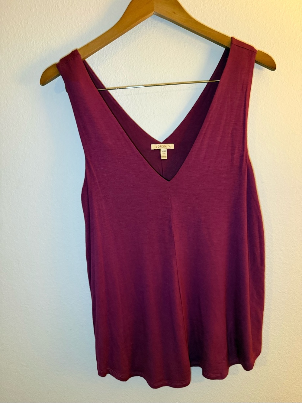 Bordeaux V-Neck Sleeveless Tank Top - Plum - Picture 2 of 5